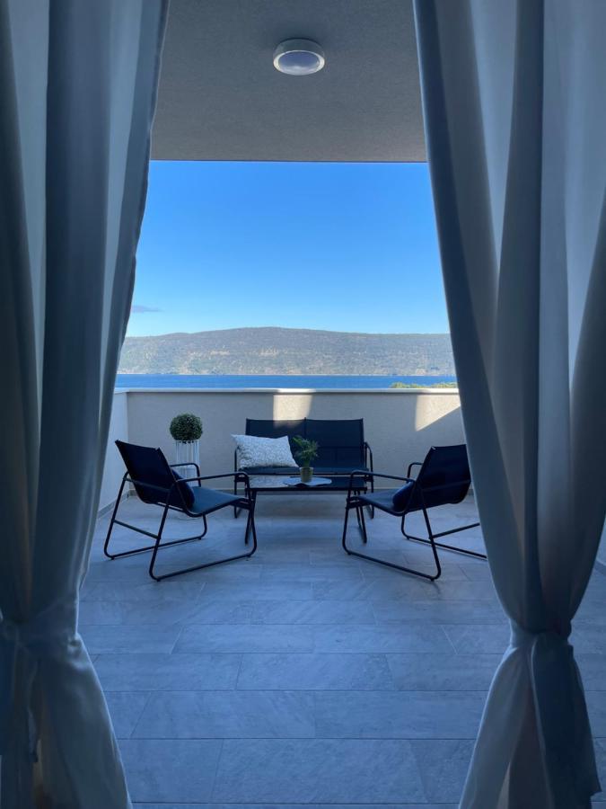 Villa Nika & Eva Cres Bagian luar foto