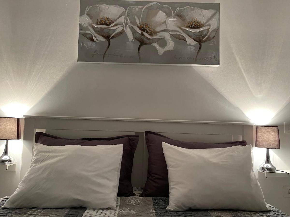 Villa Nika & Eva Cres Bagian luar foto