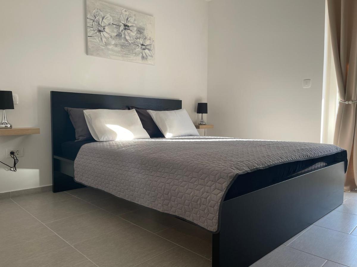 Villa Nika & Eva Cres Bagian luar foto