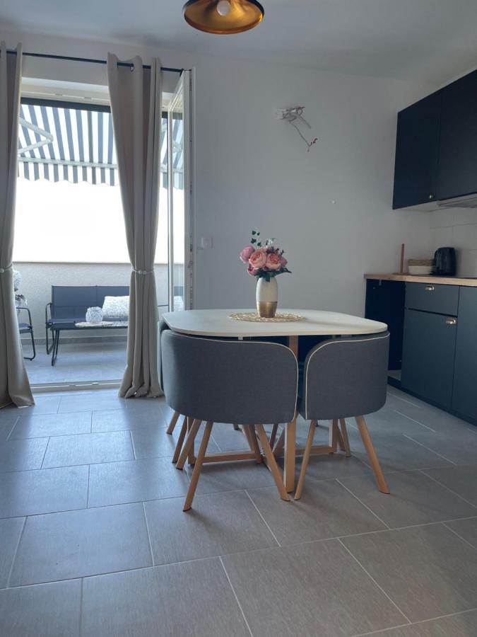 Villa Nika & Eva Cres Bagian luar foto